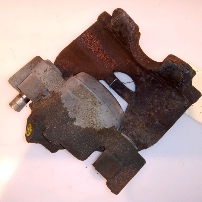 Etrier de frein avant droit occasion RENAULT SCENIC III Phase 1 04-2009->11-2011 1.9 DCI 130ch 410010001R 2