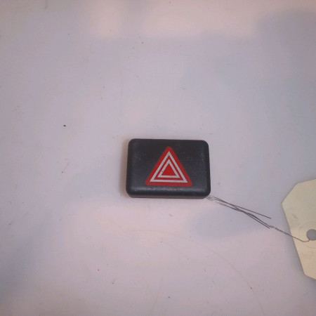 Bouton de warning occasion AUDI A4 II Phase 2 09-2004->04-2008 1.9 TDI 115ch 8E09415095PR