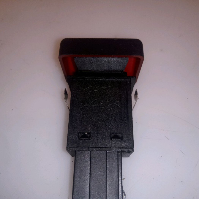 Bouton de warning occasion AUDI A4 II Phase 2 09-2004->04-2008 1.9 TDI 115ch 8E09415095PR 3