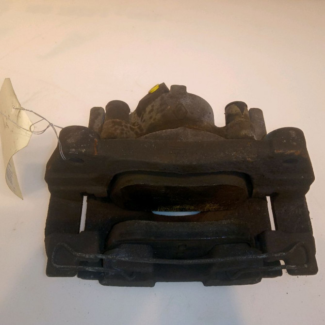 Etrier de frein avant gauche occasion RENAULT SCENIC III Phase 1 04-2009->11-2011 410110001R 2