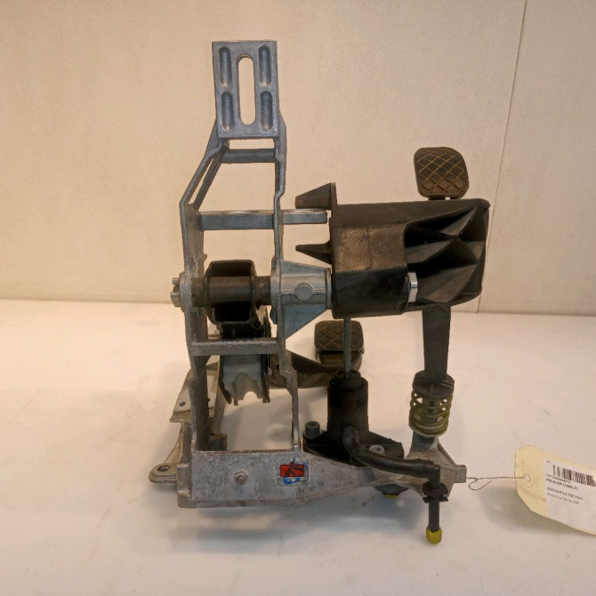 Pedalier complet occasion AUDI A4 II Phase 2 09-2004->04-2008 1.9 TDI 115ch 8E1721117D 3