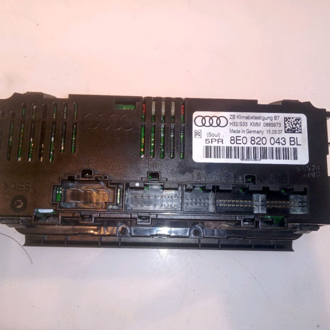 Commande de chauffage occasion AUDI A4 II Phase 2 09-2004->04-2008 1.9 TDI 115ch 2