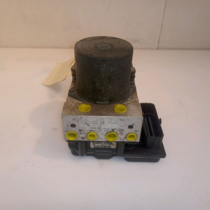 Unité hydraulique ABS occasion AUDI A4 II Phase 2 09-2004->04-2008 1.9 TDI 115ch 8E0614517BG 2