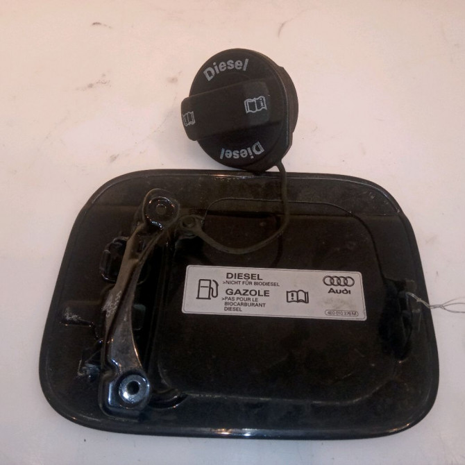 Volet de trappe carburant occasion AUDI A4 II Phase 2 09-2004->04-2008 1.9 TDI 115ch 8E0809905E 2