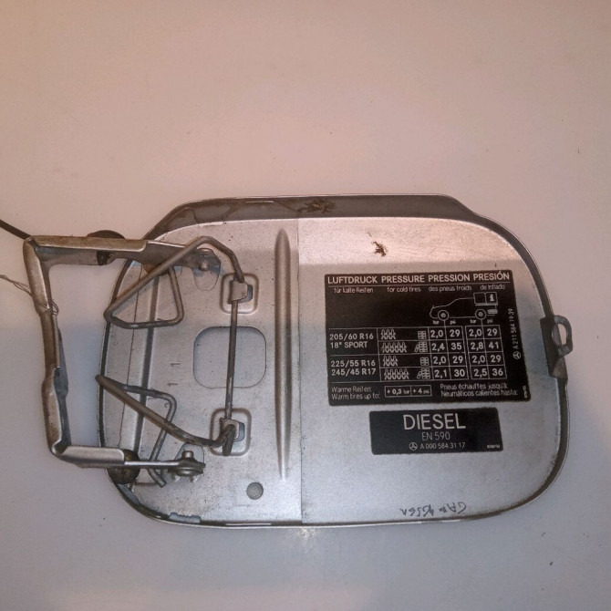 Volet de trappe carburant occasion MERCEDES CLASSE E III Phase 1 03-2002->06-2006 2.2 CDI 16v 120ch 2117500206 2