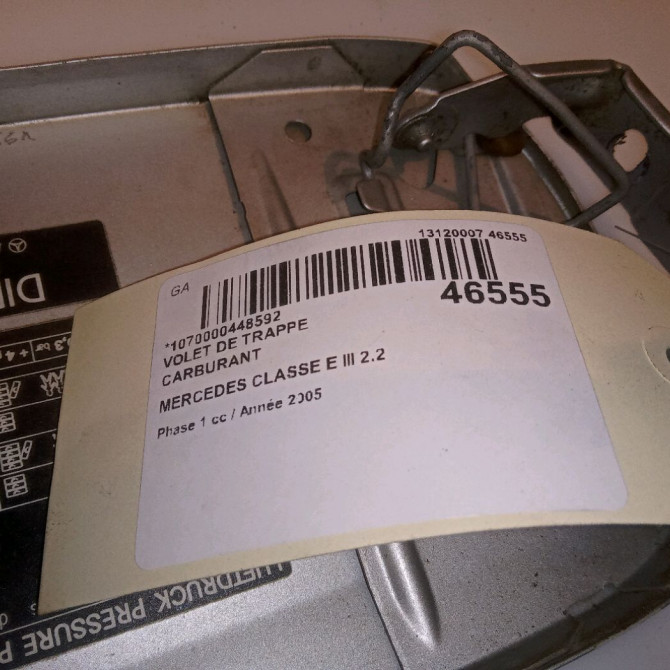 Volet de trappe carburant occasion MERCEDES CLASSE E III Phase 1 03-2002->06-2006 2.2 CDI 16v 120ch 2117500206 4