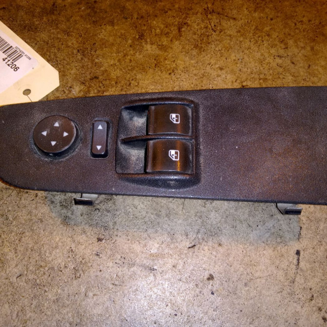 Commande lève-glace porte avant gauche occasion FIAT BRAVO II BRAVO II Phase 1 2007-03-01->2011-12-31 1.9 DT 120ch 735441020 1