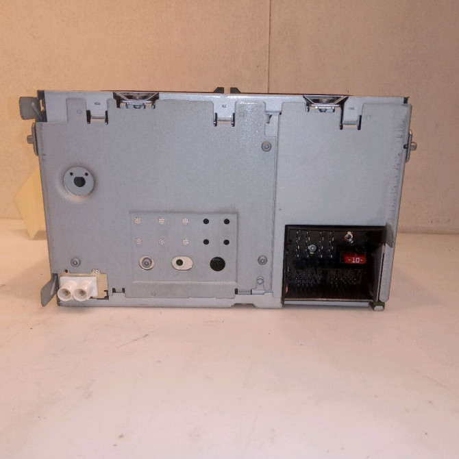 Autoradio occasion VOLKSWAGEN GOLF VI Phase 1 10-2008->04-2013 1.4 TSI 16v 122ch 1K0035180T 2