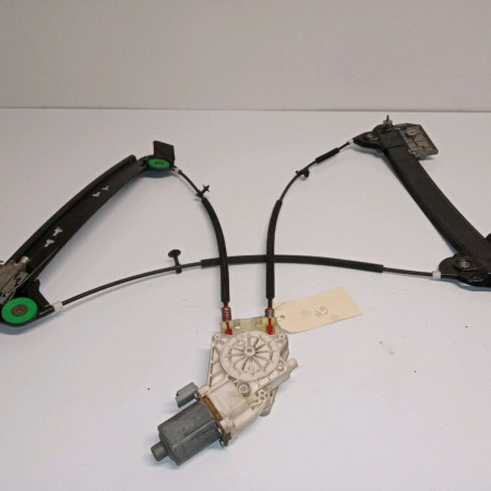 Mecanisme + moteur lève-glace avant droit occasion NISSAN MICRA III Phase 1 04-1995->04-1999 1.4i 88ch 80700BC00B