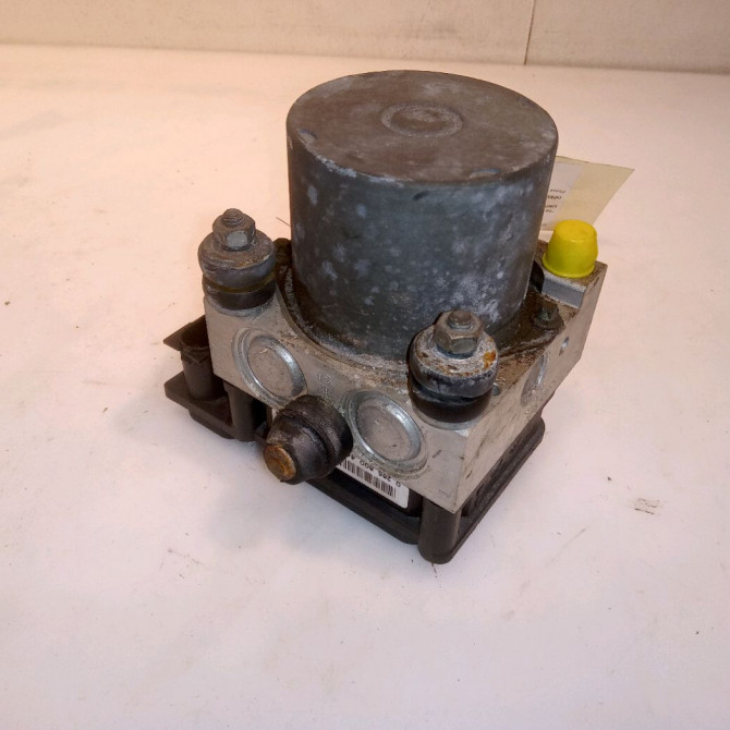 Unité hydraulique ABS occasion OPEL MERIVA I Phase 1 04-2003->12-2005 1.7 CDTI 93192618 2