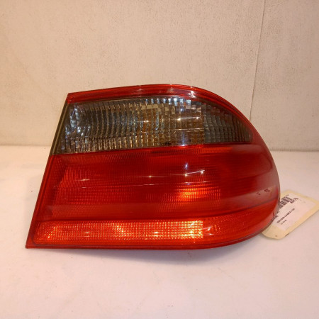 Feu arrière droit occasion MERCEDES CLASSE E II 2108203464