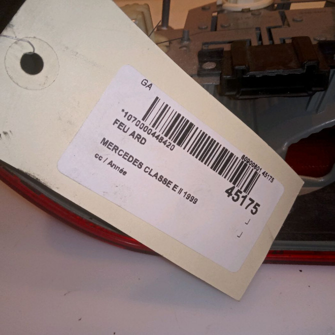 Feu arrière droit occasion MERCEDES CLASSE E II 2108203464 4