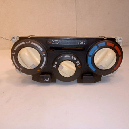 Commande de chauffage occasion NISSAN MICRA III Phase 1 04-1995->04-1999 1.4i 88ch 27515BC73B