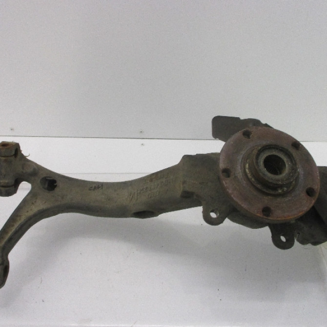 Moyeu avd occasion AUDI A4 I Phase 2 02-1999->01-2001 1.6i 8v 100ch 4B0498625 1