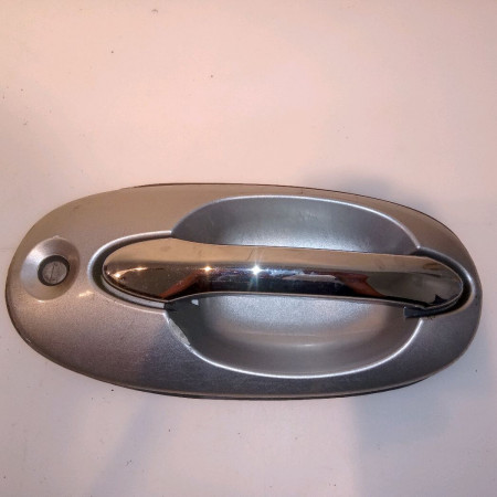 Poignee ext porte avd occasion KIA CARNIVAL I Phase 2 07-2001->06-2006 2.9 CRDI 144ch K53A58410CXX