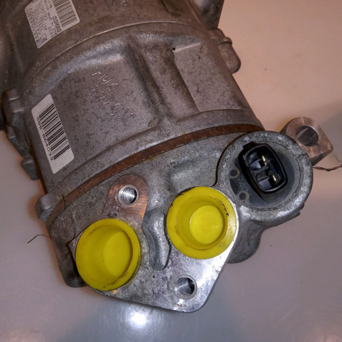 Compresseur air conditionne occasion FIAT GRANDE PUNTO III Phase 1 09-2005->12-2013 1.2i 65ch 71795854 4