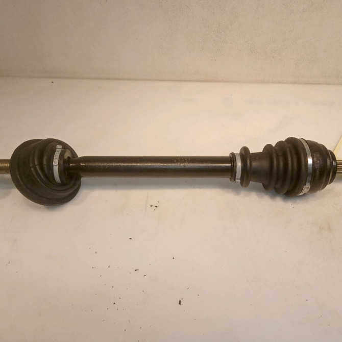 Transmission avant gauche occasion RENAULT MEGANE I Phase 1 11-1995->03-1999 1.6i 7701468837 1