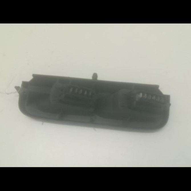 Commande lève-glace porte avant gauche occasion RENAULT CLIO II Phase 1 03-1998->06-2001 1.2 7700421119 2