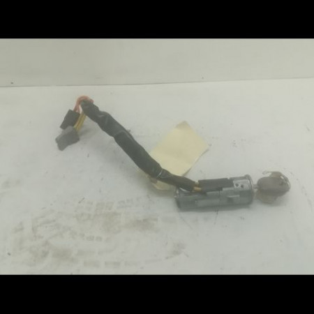 Antivol de direction occasion RENAULT TWINGO I Phase 1 04-1993->08-1998 Twingo 12.96>08.98 7701043275