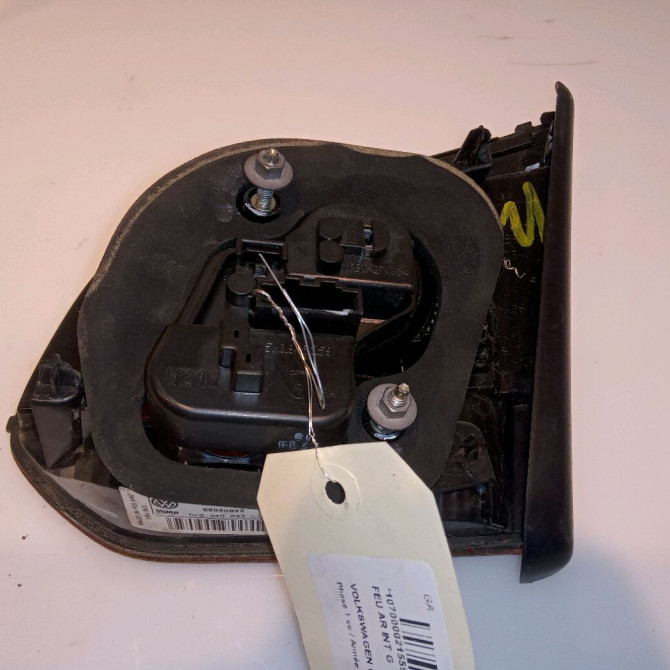 Feu arrière interieur gauche occasion VOLKSWAGEN GOLF VI Phase 1 10-2008->04-2013 1.6 TDI 105ch 5K0945093G 2