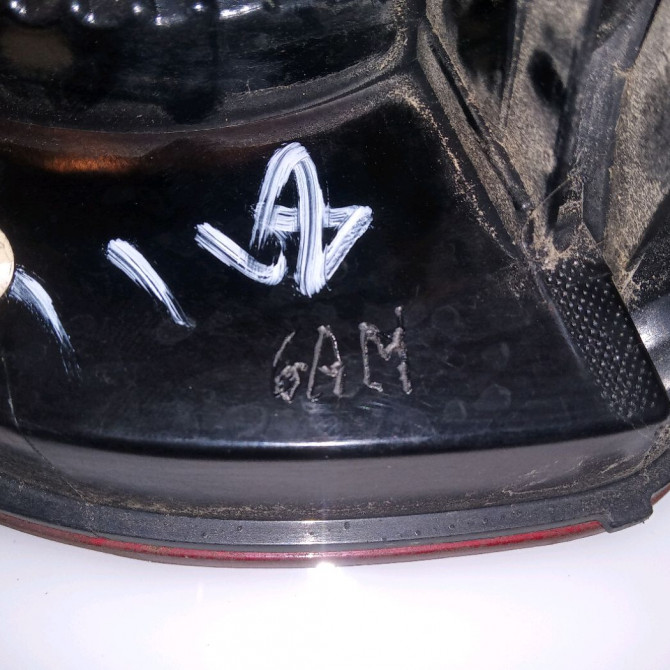 Feu arrière interieur gauche occasion VOLKSWAGEN GOLF VI Phase 1 10-2008->04-2013 1.6 TDI 105ch 5K0945093G 3