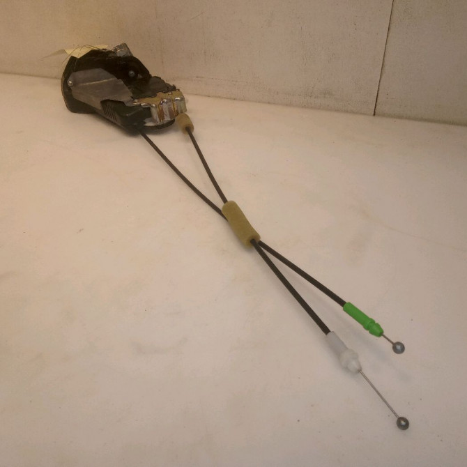 Serrure porte arg occasion TOYOTA PRIUS III Phase 1 04-1995->04-1999 1.8 Hybride 99ch 6906047090 1