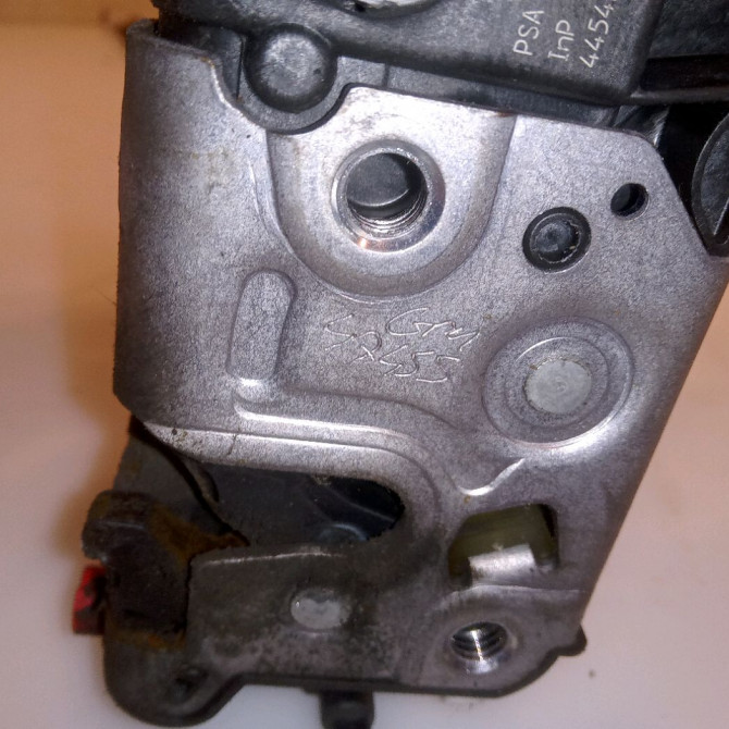 Serrure porte arg occasion CITROEN C4 CACTUS Phase 1 02-2014->... 1.6 BlueHDI 100ch FAP 9819038980 3