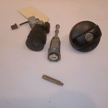 Kit serrures + antivol occasion CITROEN C4 CACTUS Phase 1 02-2014->... 1.6 BlueHDI 100ch FAP 9805996480