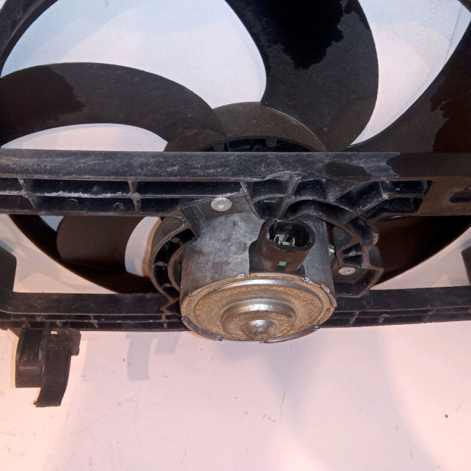 Ventilateur de refroidissement occasion DACIA LOGAN I Phase 2 MVC 10-2008->01-2013 214813739R 2