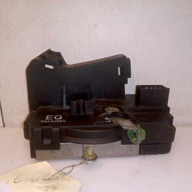 Serrure porte avg occasion OPEL COMBO -CORSA- II Phase 1 01-2002->07-2004 13203901 1