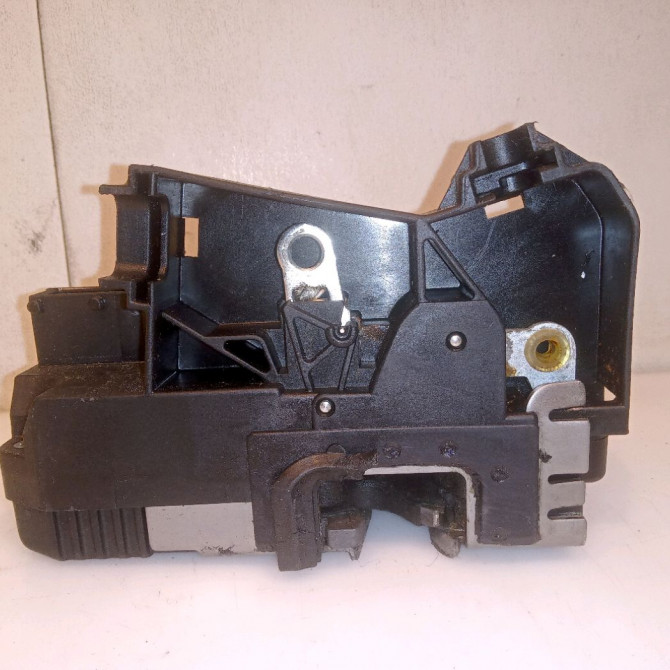 Serrure porte avg occasion OPEL COMBO -CORSA- II Phase 1 01-2002->07-2004 13203901 2