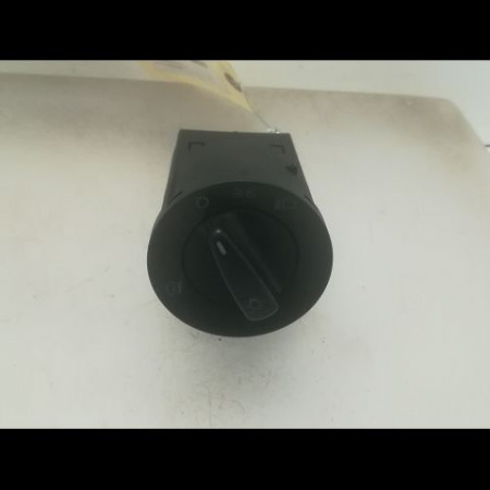 Interrupteur commande de phares occasion VOLKSWAGEN GOLF IV GOLF IV Phase 1 1998-01-01->2005-06-30 1.9 TDI 110ch 1C094153120H