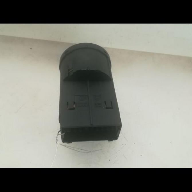 Interrupteur commande de phares occasion VOLKSWAGEN GOLF IV GOLF IV Phase 1 1998-01-01->2005-06-30 1.9 TDI 110ch 1C094153120H 2