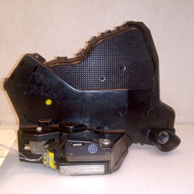 Serrure porte avg occasion SUZUKI GRAND VITARA II Phase 1 09-2005->09-2009 1.6 VVT 106ch 8225065J25 1