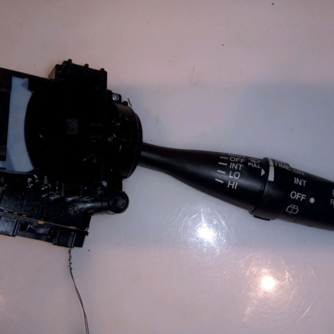 Commande essuie glace occasion SUZUKI GRAND VITARA II Phase 1 04-1995->04-1999 1.9 DDiS 129ch 3731062J31 1