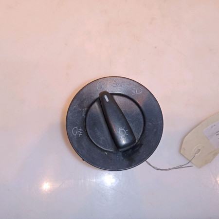 Interrupteur commande de phares occasion VOLKSWAGEN GOLF IV GOLF IV Phase 1 1998-01-01->2005-06-30 1.9 TDI 90ch 1C094153120H