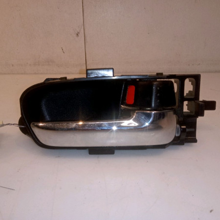 Poignee int porte avd occasion SUZUKI GRAND VITARA II Phase 1 09-2005->09-2009 1.6 VVT 106ch 8311065J015PK