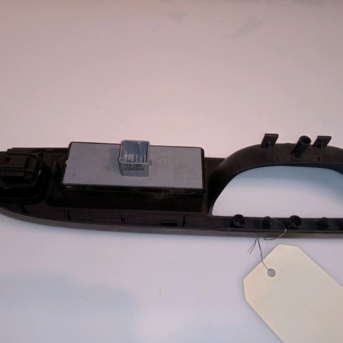 Commande lève-glace porte avant gauche occasion VOLKSWAGEN PASSAT VI Phase 1 10-2010->... 2.0 TDI 140ch 1K4959857CREH 2