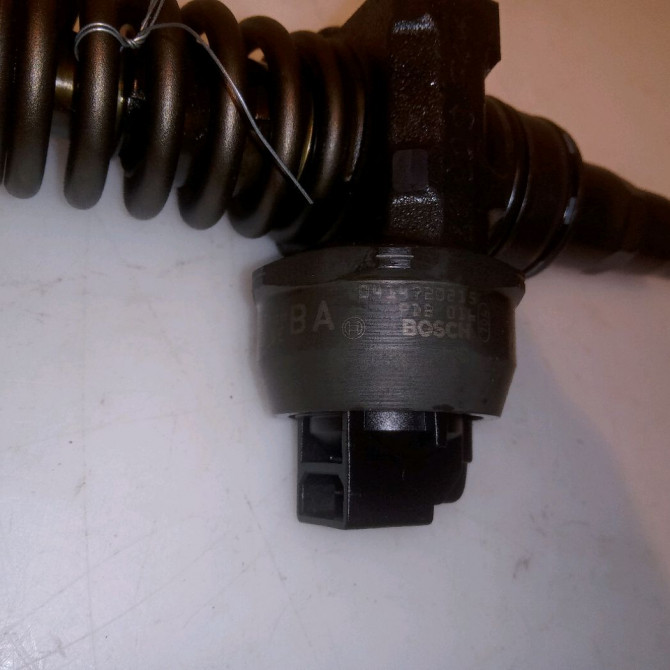 occasion VOLKSWAGEN TOURAN I Phase 2 11-2006->09-2010 1.9 TDI 105ch 38130073AG 4