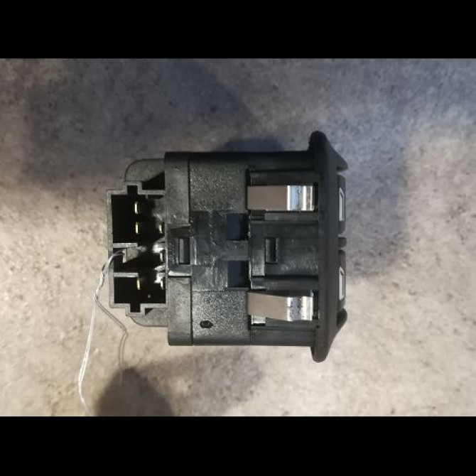 Commande lève-glace porte avant gauche occasion PEUGEOT 206 Phase 1 09-1998->03-2009 1.4 HDI 70ch 6552WQ 2