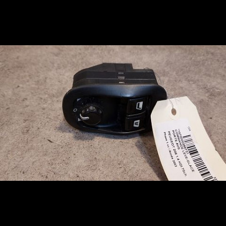 Commande lève-glace porte avant gauche occasion PEUGEOT 206 Phase 1 09-1998->03-2009 1.4 HDI 70ch