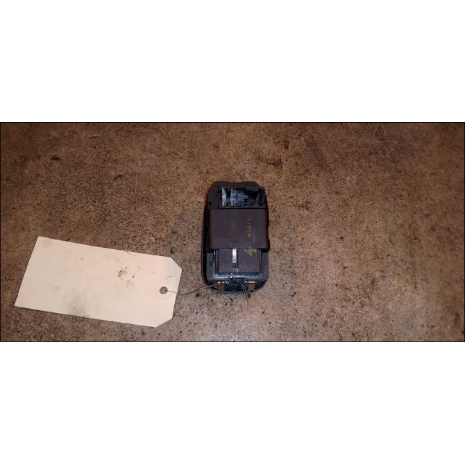 Commande lève-glace porte avant gauche occasion PEUGEOT 206 Phase 1 09-1998->03-2009 1.4 HDI 70ch 2