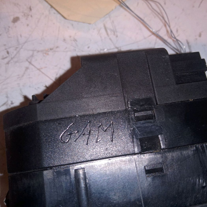 Commande lève-glace porte avant gauche occasion PEUGEOT 206 Phase 1 09-1998->03-2009 1.4 HDI 70ch 6552WQ 3