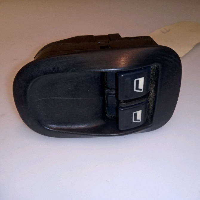Commande lève-glace porte avant gauche occasion PEUGEOT 206 Phase 1 09-1998->03-2009 1.9 D 1