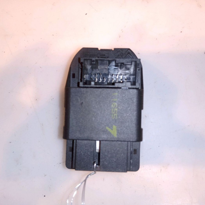 Commande lève-glace porte avant gauche occasion PEUGEOT 206 Phase 1 09-1998->03-2009 2.0i 16v 2