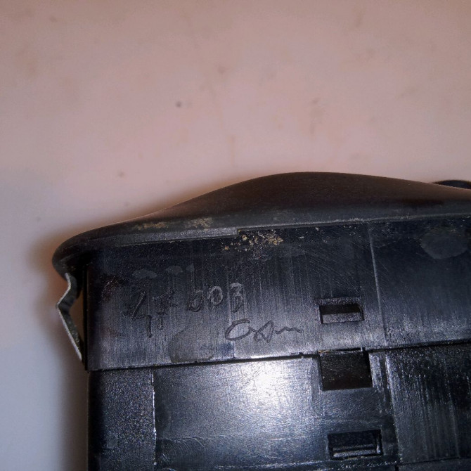 Commande lève-glace porte avant gauche occasion PEUGEOT 206 Phase 1 09-1998->03-2009 2.0i 16v 4