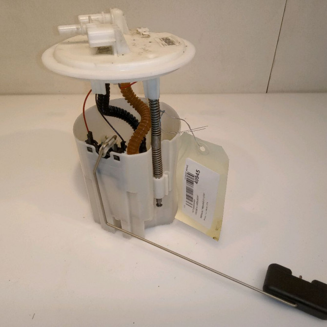 Jauge a carburant occasion RENAULT MEGANE III Phase 1 11-2008->01-2012 1.9 DCI 130ch 172020056R 1