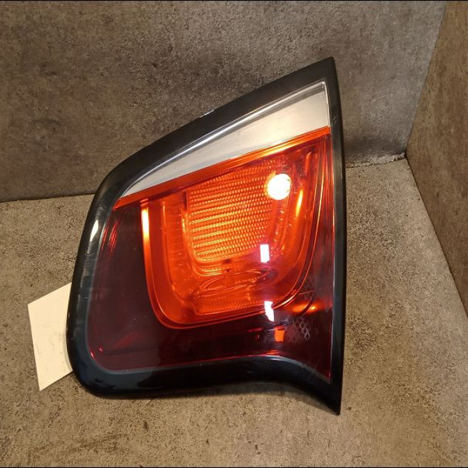Feu arrière intérieur droit occasion CITROEN C3 II Phase 2 03-2013->12-2016 1.4 HDi 70ch 9803934280 1