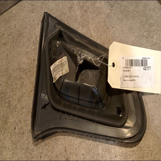 Feu arrière intérieur droit occasion CITROEN C3 II Phase 2 03-2013->12-2016 1.4 HDi 70ch 9803934280 2