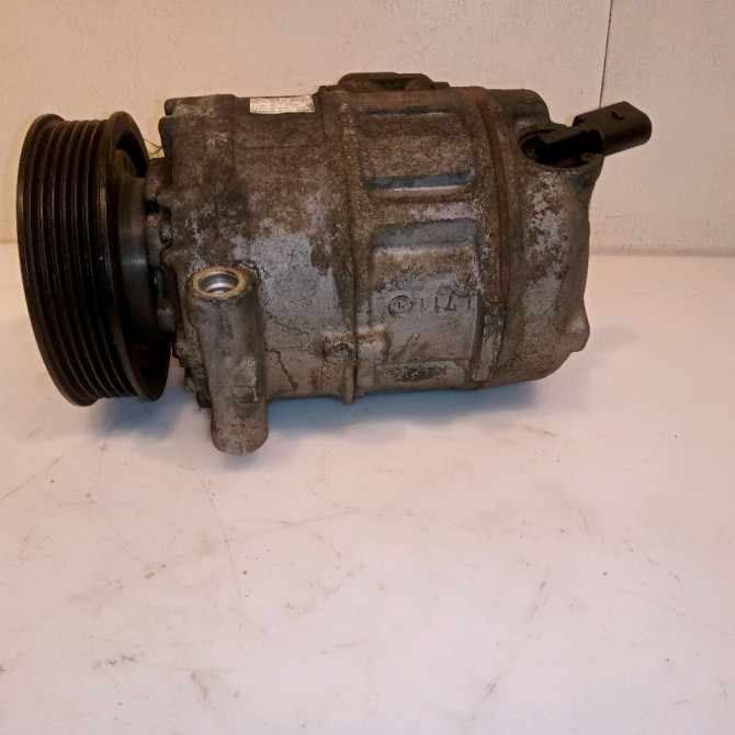 Compresseur air conditionne occasion VOLKSWAGEN GOLF V Phase 1 11-2003->10-2008 1.4i 75ch 1K0820859S 5